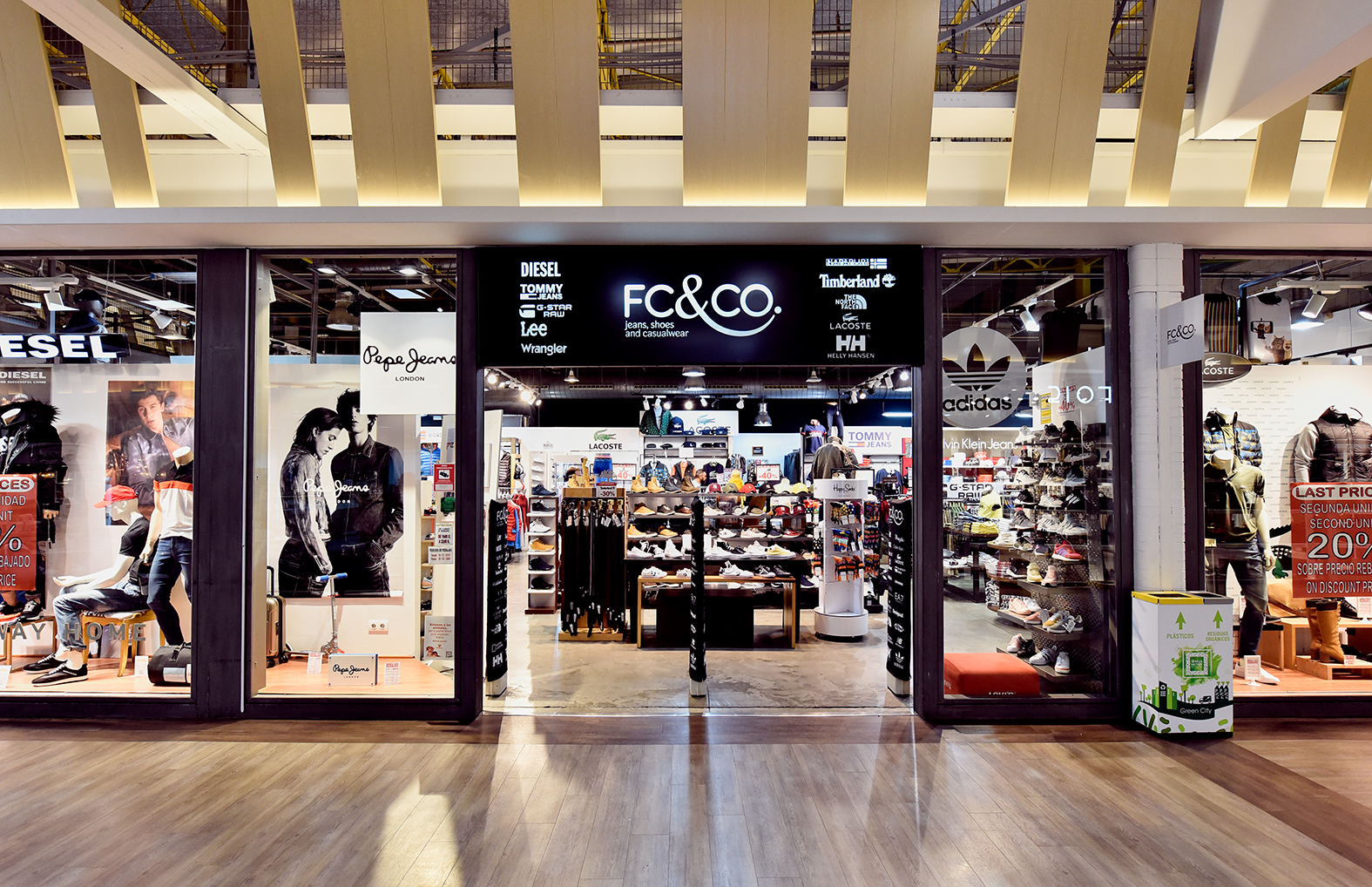 tienda fc&co sevilla factory dos hermanas